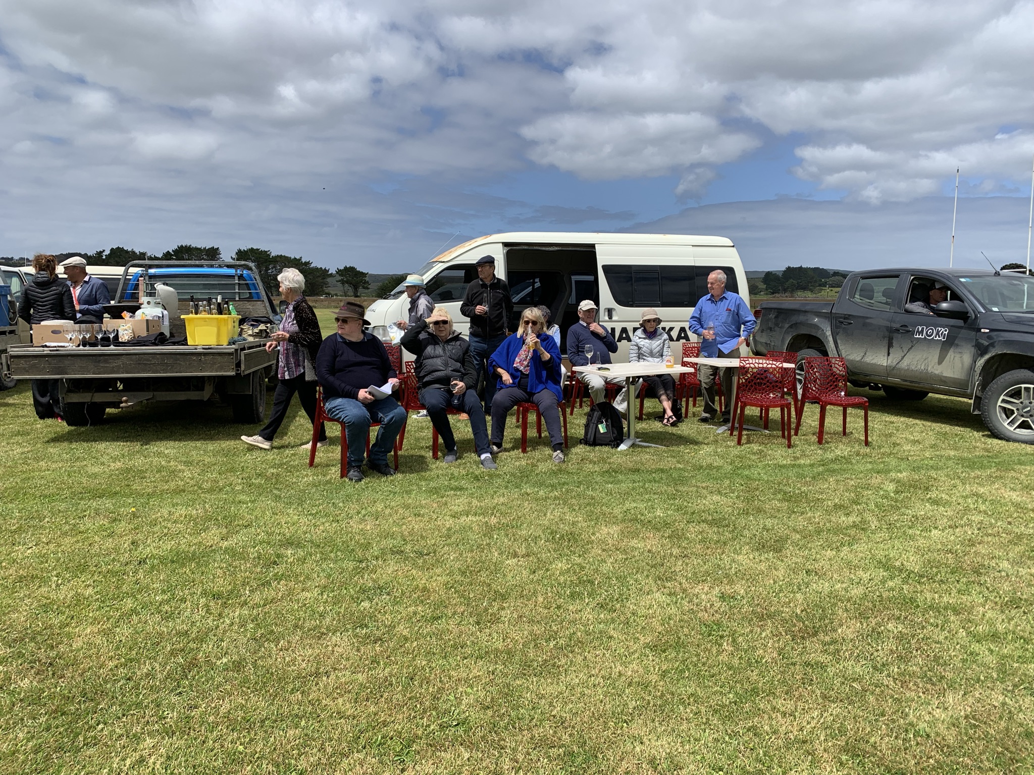 Picnic racing Chathams Style