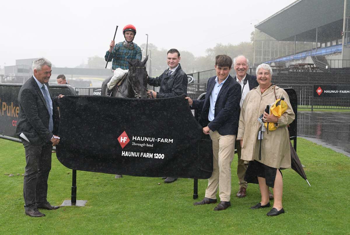 Kingfisher wins at Avondale 3 June 2023 - Owners Dame Sian Elias, Natalie Walker, Ned Fletcher & Hugh Fletcher